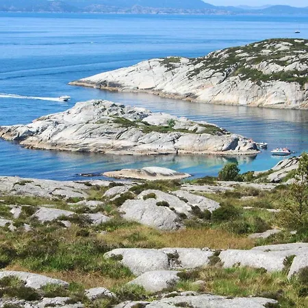 Nice In With 3 Bedrooms, Sauna And Internet