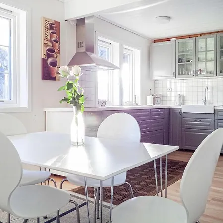 Nice In With 3 Bedrooms, Sauna And Internet Sveio