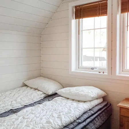 Nice In With 3 Bedrooms, Sauna And Internet