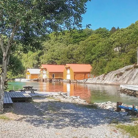 Nice In With 3 Bedrooms, Sauna And Internet *